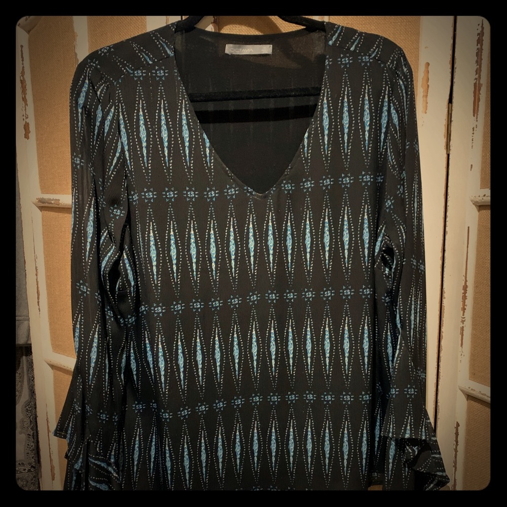 NWOT Octavia XL Bell Sleeve Blouse
